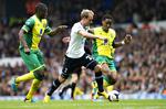 optimisme. Christian Eriksen (midt) fik en flot debut for Tottenham Hotspur i kampen mod de kanariegule fra Norwich. 