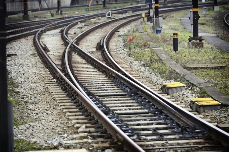 topplan. Nu skal der kun være en times rejsetid mellem landets største byer: København, Odense, Aarhus, Aalborg og Esbjerg. 