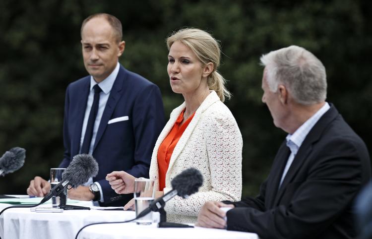 Kritik. Socialdemokraternes politiske ordfører, Magnus Heunicke, ryster på hovedet af VK-kritik. 