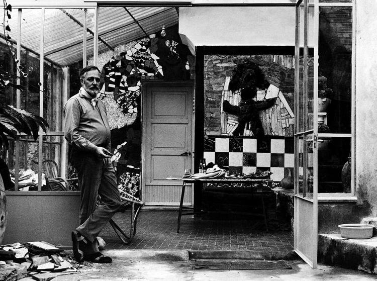 Gesamtkunstværk. Maleren Asger Jorn fik sine ideer om kunst, arkitektur og natur til at smelte sammen i sit hus i den lille italienske by Albisola. 