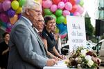Ballonfest. Regeringen lancerede sammen med regionerne og kommunerne i begyndelsen af måneden en kampagne, der skal få gang i vælgerne. Formand for KL, Erik Nielsen, siger, at den lave valgdeltagelse på længere sigt truer det lokale demokrati. 