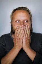 Reservefar. Som kontaktlærer bliver man ofte som en slags reservefar for de unge, fortæller Thomas Frederiksen, som da også flere gange om året inviterer eleverne hjem til sin familie. 
