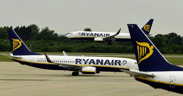 Kovending. Alt for mange dårlige kundesager, får nu irske Ryanair til at overvejer nye strategier. 