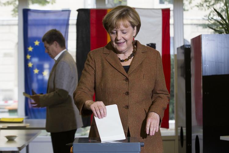 Valg. Kansler Angela Merkel afgav tidligere i dag sin stemme på et valgsted i Berlin. 