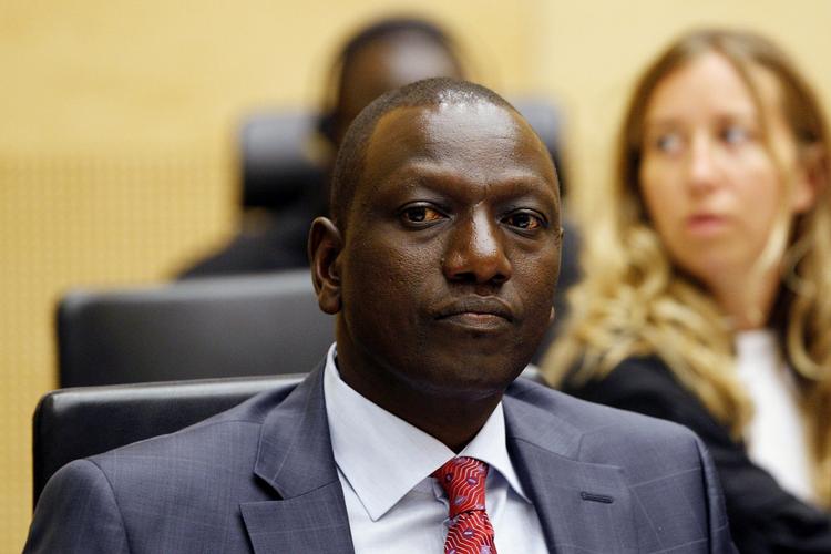 Løsladt. William Ruto, kenyansk vicepræsident, får lov til at rejse ra krigsforbryderdomstolen i Haag for at tage sig af terrorangrebet i Nairobi. 