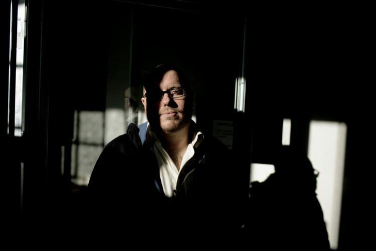 Sladderchef. Niels Pinborg er uddannet fra journalisthøjskolen i Aarhus i 2001 og har været på Ekstra Bladet det meste af sit professionelle liv. 