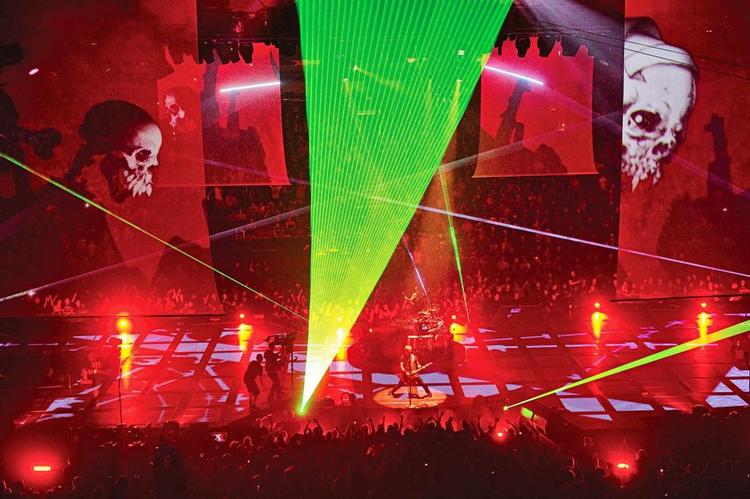 Filmkoncert. 'Metallica Through the Never' er instrueret af Nimród Antal, som tidligere har stået bag bl.a. 'Predators', et remake af Arnold Schwarzeneggers 80'er-klassiker. 