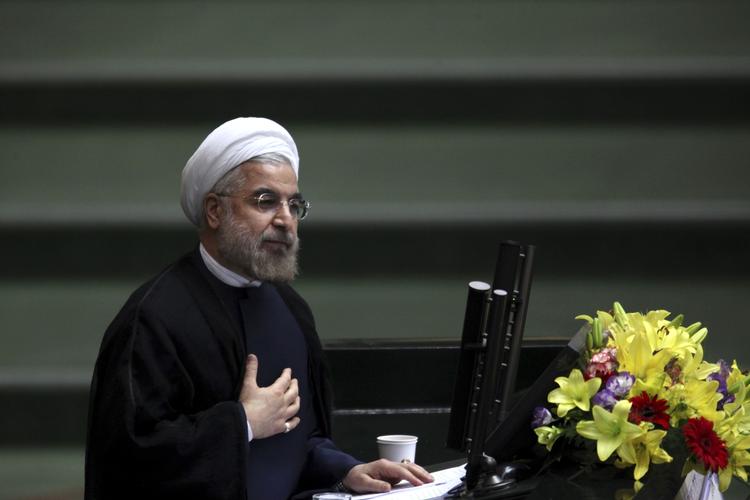 ÅBNING. Den nye iranske præsident Hasan Rouhanis tiltræden kan forbedre forbindelserne mellem de isolerede land og omverdenen, der har indført sanktioner mod Iran på grund af regimets atomprogram. 