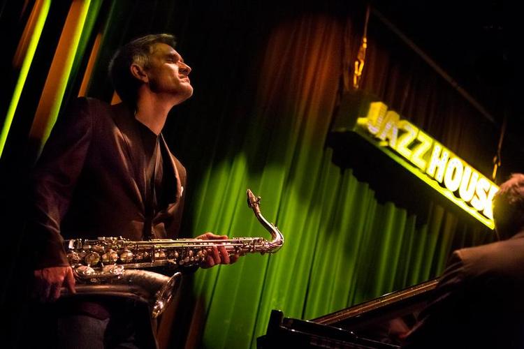 Eftertragtet. Curtis Stigers er populær i Danmark. Begge koncerter på Jazzhouse var udsolgt. 