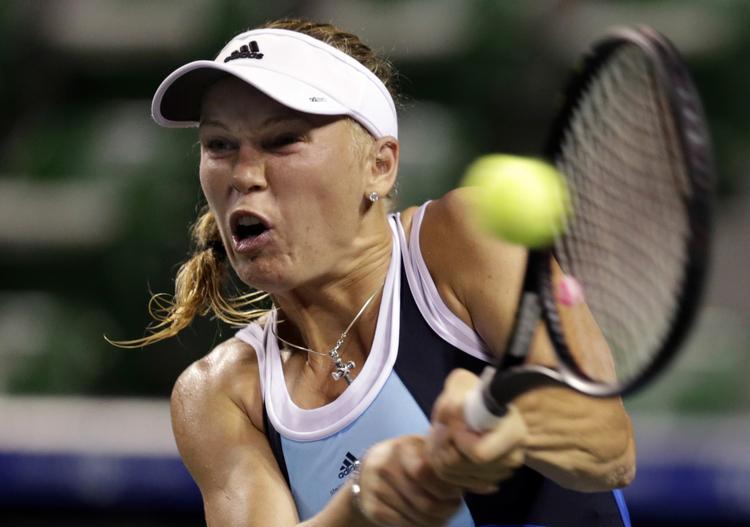 Sejr. Caroline Wozniacki vinder over Magdalena Rybarikova fra Slovakiet i Pan Pacific Open iTokyo. 