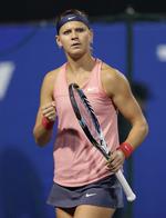 Videre. Safarova har slået Wozniacki to gange tidligere i karrieren. 