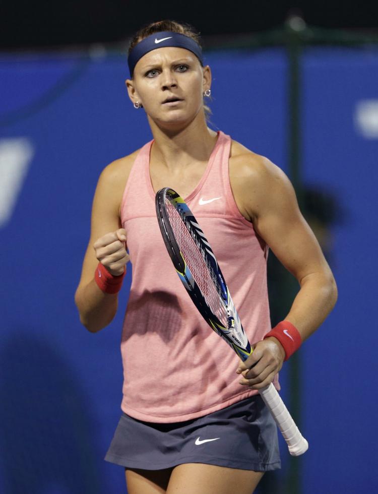 Videre. Safarova har slået Wozniacki to gange tidligere i karrieren. 
