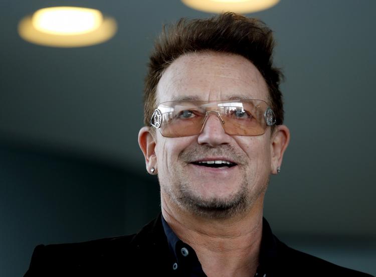 SÆLLERT. U2 regnes for et af de bands, der de seneste år har tjent bedst på sine koncerter. Her er det forsangeren Bono. Andre stjerner, der tjener godt, er blandt andre AC/DC, Beyonce og Bruce Springsteen. 