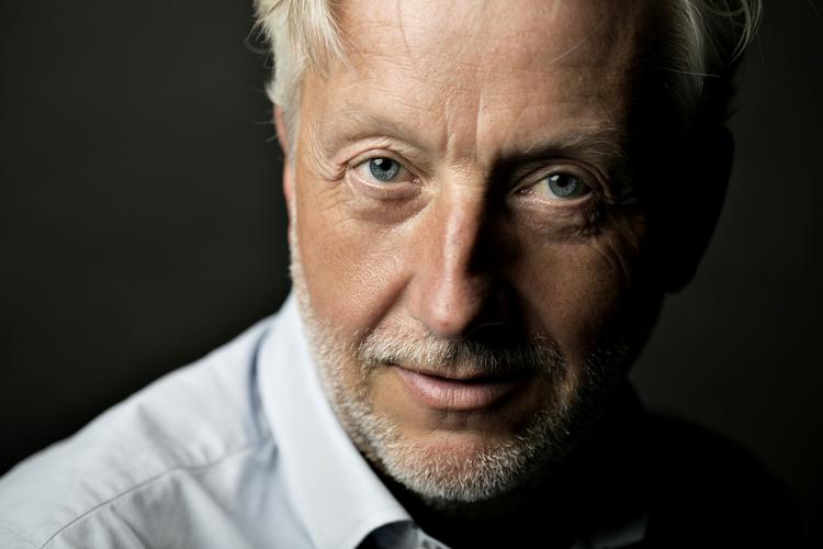 publiseringsregler. Vi rådgiver forskerne og giver kritik, og så må de ellers tage det eller lade være. Men vi skal ikke godkende deres arbejde, siger ernæringsprofessor, Arne Astrup. 