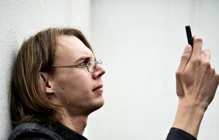 Forbindelse. Gennem gratis tjenester kan man skabe forbindelse fra sin smartphone til omverdenen 
