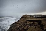 KLIMAÆNDRINGER. Den globale opvarmning kan føre til mere erosion langs kysterne. Men ellers kan Danmark slippe for de værste følger af klimaskiftet, vurderer forsker. 
