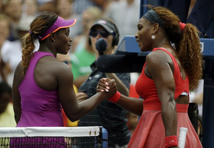 Lodtrækning. Caroline Wozniacki er havnet i samme halvdel som Sloane Stephens (tv) og Serena Williams (th). 