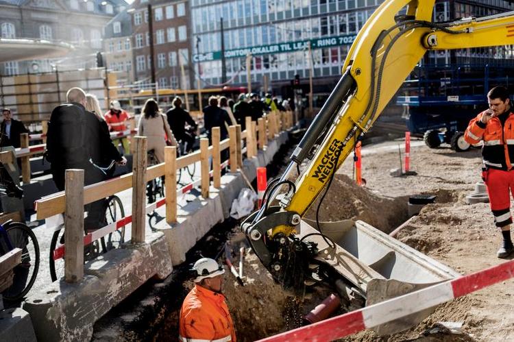 Risikozone. Byggepladser er farlige arbejdspladser, der er overrepræsenteret i ulykkesstatistikerne. 