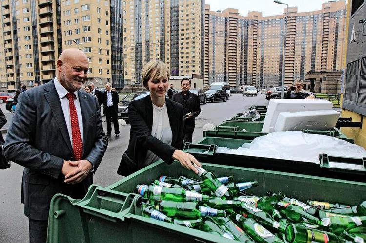 Engageret. Miljøminister Ida Auken (SF) besøgte i sidste uge Skt. Petersborg. Hun øjner en stor mulighed for at kunne levere dansk viden til projektor, der skal gøre Rusland grønnere. 