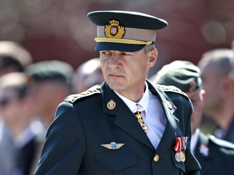 Opgør: Forsvarschef Peter Bartram er dybt uenig med tidligere forsvarsminister Nick Hækkerup, der kalder  dela af det dansek officerskorps for 'stivnakket'. 