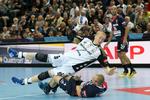 DANSKERMØDE. KIF's svensker Lukas Andersen og Kiels dansker Rene Toft Hansen i duel. 