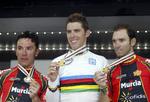 BESEJRET. Spanien havde to mand med helt fremme, da afgørelsen faldt, men Rui Costa kørte fra både Joaquin Rodriguez (tv.) og Alejandro Valverde. 