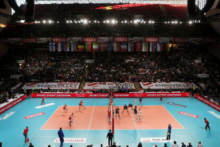EVENT. Der var 7.000 tilskuere i Parken til EM-finalen i volleyball. 