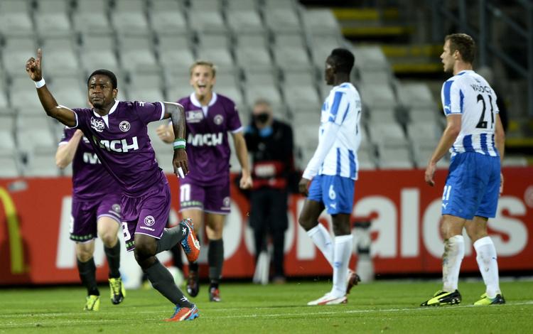 0-1. På et fornemt langskud scorede Izunna Uzochukwu kampens første mål i Odense. 