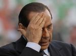 Kaostilstande. Italiens regering er kollapset, efter samtlige ministre fra Silvio Berlusconis centrum-højre parti, PDL, lørdag har trukket sig ud af premierminister Enrico Lettas koalitionsregering. 