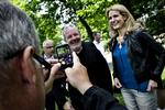 Image. I Statsministeriet er man bevidst om, at Socialdemokraterne i almindelighed og Thorning i særdeleshed ikke vækker varme følelser i befolkningen. 