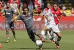 Ny. Joao Moutinho (th) kom til Monaco fra FC Porto i sommerpausen. Han kostede små 180 mio. kroner. 