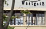Westgate. Sikkerhedstyrker eftersøger indkøbscentret Westgate, der blev angrebet af folk med tilknytning til gruppen al-Shabaab. 