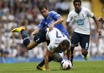 Frispark. I denne situation var der ikke noget at rafle om: Eden Hazard nedlagde Andros Townsend med ufine metoder. 