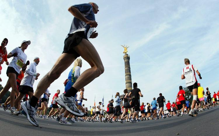 SVINEHELD. Nu gælder det ikke kun om at være hurtig ved tasterne, men også om at have heldet med sig, hvis man vil løbe 42,195 km i Berlin til næste år. 