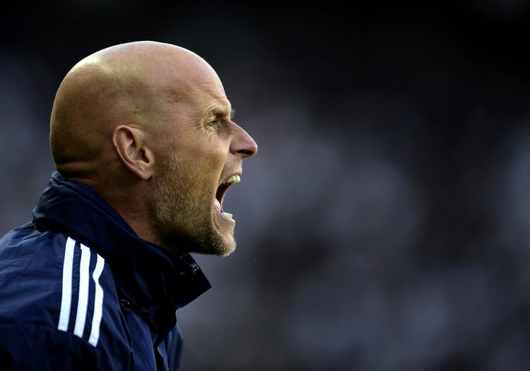 Solbakken. FCK-træneren fanget på sidelinjen i nederlaget til Brøndby i lørdags. 