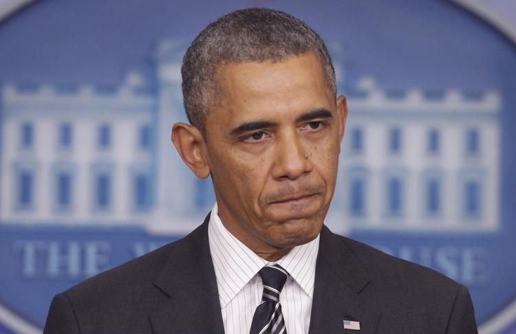 besværligt. Barack Obama kæmper for få en midlertidig finanslov på plads inden midnat. Sker det ikke, kan de føderale myndigheder ikke længere bruge penge. Senere på måneden skal han have hævet gældsloftet. Ellers kan der opstå tvivl om, hvorvidt USA kan betale af sin gæld til udlandet. 