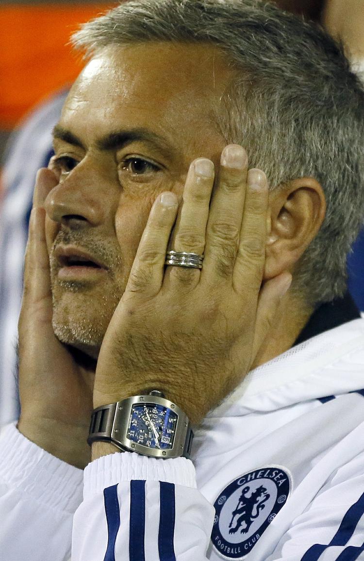 Ups. José Mourinho og Chelsea har bragt sig i vanskeligheder i Champions League, hvor de åbnede med et uventet nederlag på hjemmebane. 