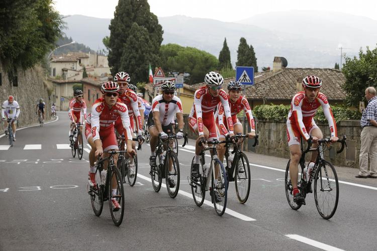 Rullende. De danske atleter har forladt Firenze uden cyklerne. 