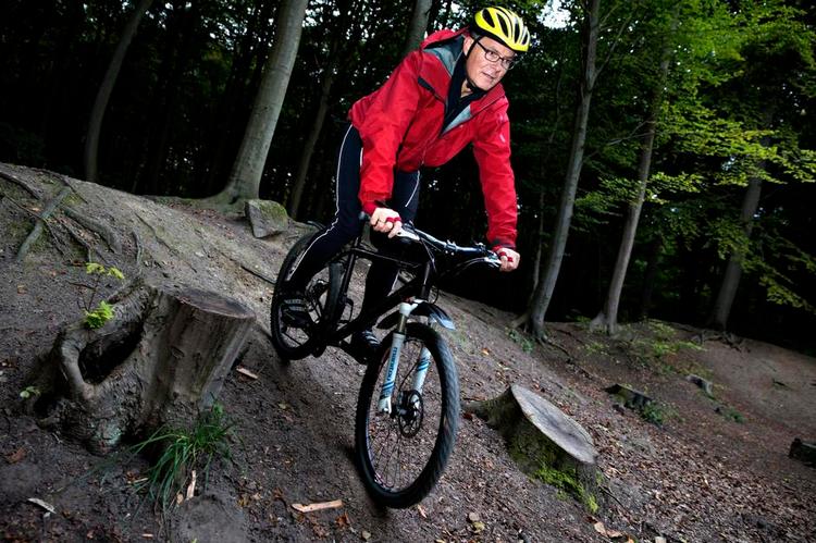 Cykelskader. Læge Peter Gjersøe har slået sig flere gange på Mountainbike. 