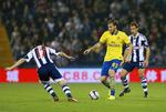 udtaget. Nicklas Bendtner (midt) har fået en pokalkamp mod West Bromwich for Arsenal i denne sæson. 