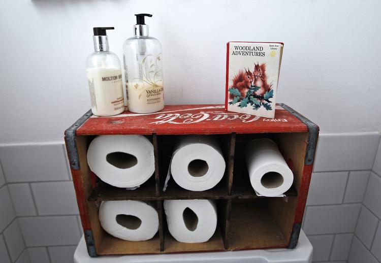 Forstoppelse. Det er svært at holde på afføringen, hvis man ikke kommer på toilettet regelmæssigt og giver sig tid. (arkivfoto) 