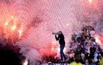 Hooligans. Lars Barsøe er familiefar og FCK-fan. Han er rystet over tilskuernes opførsel efter kampen mod Brøndby. 