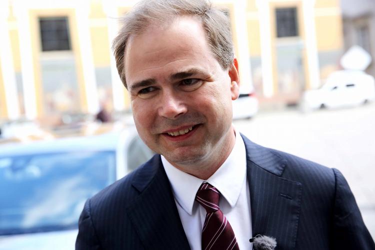 Fusion. Forsvarsminister Nicolai Wammen afviser Politikens historie om, at sammenlægning af forsvarstoppen er droppet. 