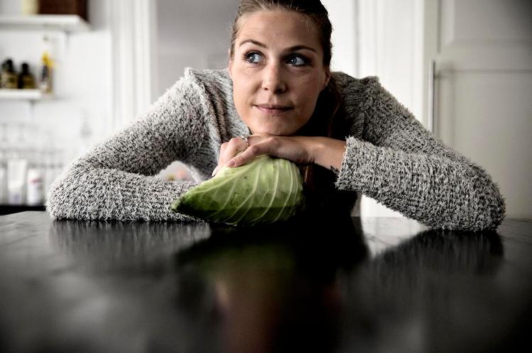 FairTrade. Le Gammeltoft vogter som en høg over familiens kost, men finder det »dødssygt at være korrekt hele tiden« og supplerer derfor fra tid til anden med lidt bland selv-slik. 