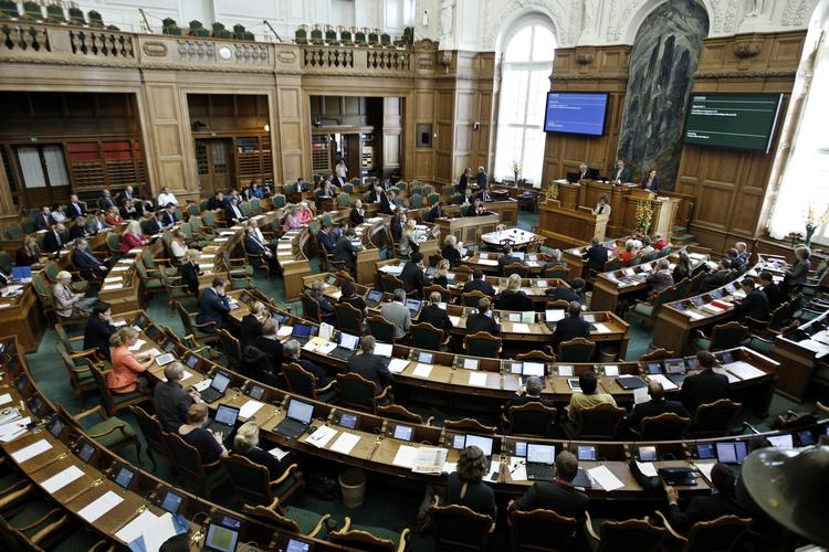 Debat. Så åbnede den skrape folketingsdebat. 