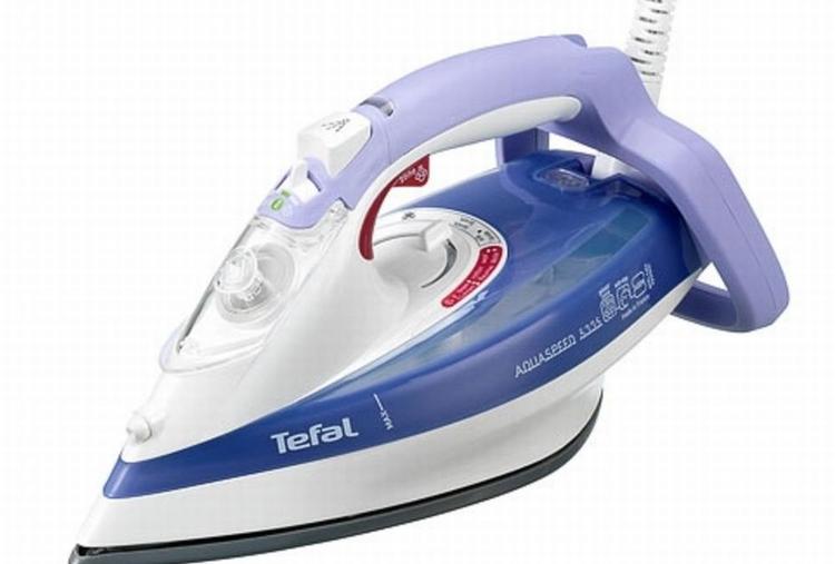 Sikkerhed. Strygejernet fra Tefal slukker af sig selv, hvis det har stået vandret i 30 sekunder eller lodret i 8 minutter. 