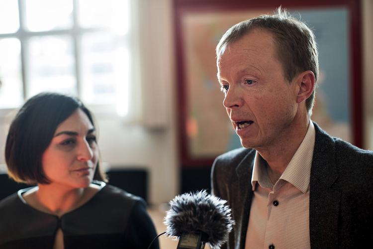 Afpresning. Bandidos har krævet 500.000 kr. af beboerne på villavej i Vanløse for at flytte fra området. 