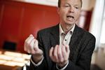 EFTERLYSNING. Formanden for grundforeningen Lars Georg Jensen efterlyser konkrete handlinger fra Københavns teknik- og miljøborgmesteren i sagen om rockerborgen på villavej. 