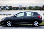 Prisbasker. Man får meget bil for pengene i den nye Dacia Sandero, som koster 40.000-50.000 kroner mindre end konkurrenterne i samme størrelse. 