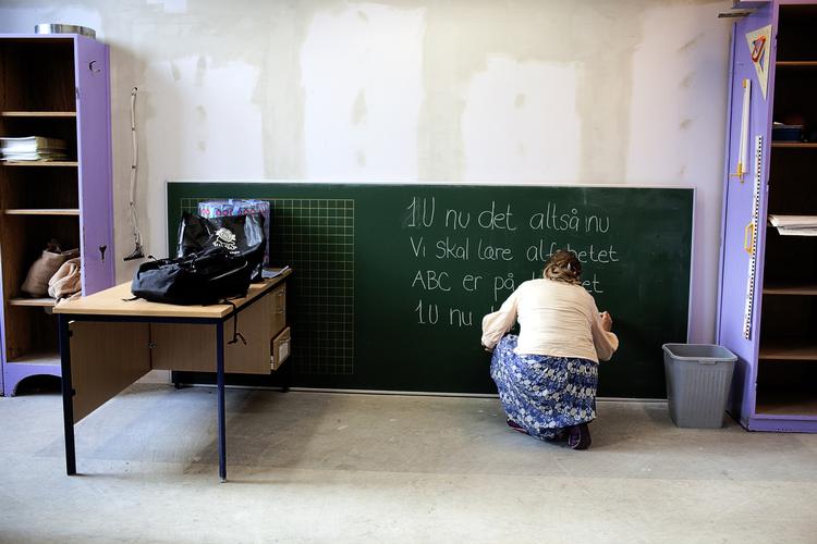 Undervisning. Alle lærere skal senest i 2020 have linjefag i de fag, de underviser i, aftalte partierne bag en reform af folkeskolen. Men garantien er ved at smuldre. - Foto: 